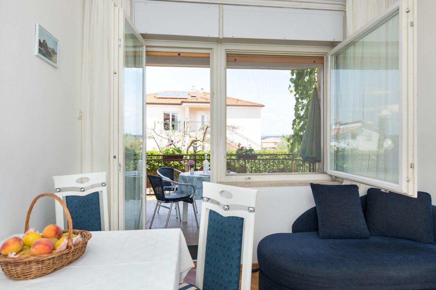 Apartments Kate - 100 M From Beach Malinska Exterior foto